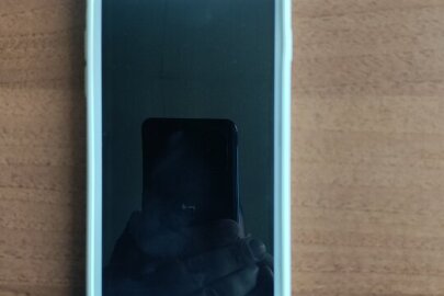 Конфіскація майна за рішенням суду: мобільний телефон марки «Iphone 6s» в чохлі білого кольору із сім-картою оператора мобільного зв’язку ТОВ «Лайфселл», IMEI: 356648083976114, бувший у використанні
