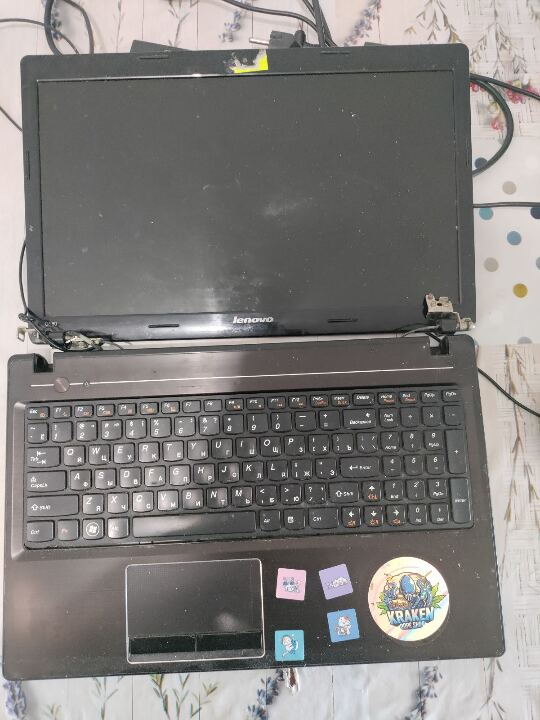 Конфіскація майна за рішенням суду: ноутбук марки «LENOVO G580», с/н: СВ 16243462 з зарядним пристроєм та комп’ютерною мишкою «rappo», бувший у використанні