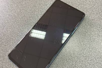 Конфісковане майно за рішенням суду: мобільний телефон «Redmi» у корпусі блакитного кольору imei 1: 865848062350307/65, imei 2: 865848062350315/65 , з сім-картою у середині, б/в