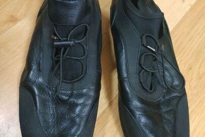Чоловічі кросівки, марки Shen Men, шкіряні чорного кольору, 1 пара, б/в