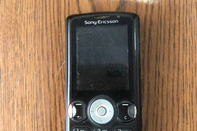 Мобільний телефон "Соні еріксон", серійний номер SXR 1096882, 1594 R3A7144, був у використанні 