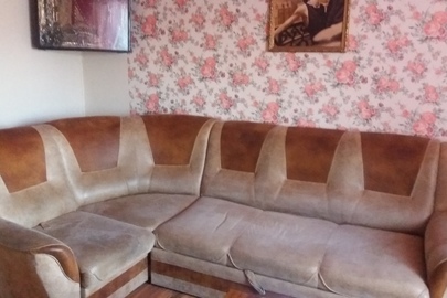 Кутовий диван та крісло