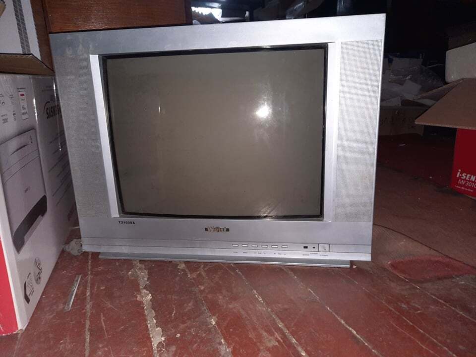 Телевізор West  модель T2103SS сірого кольору, в неробочому стані