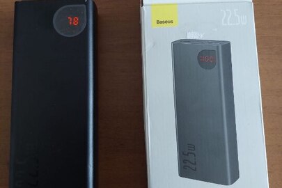 Павер-банк "Baseus 22.5W" чорного кольору 20000 mAH б/в