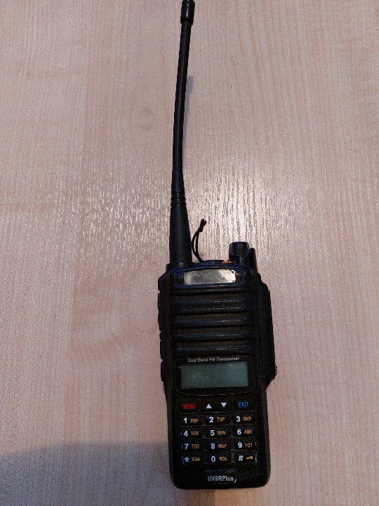 Радіостанція DIGITAL MOBILE RADIO UV 0 RPLUS - 1 штука, б/в