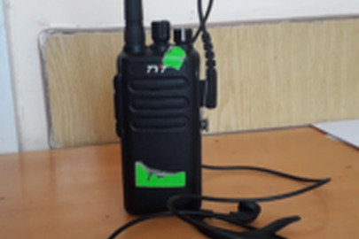 Радіостанція TYT MD-680 з гарнітуром до радіостанції, б/в
