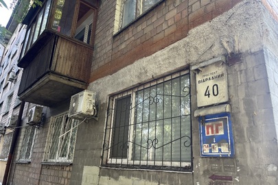 1/2 частина нежилих приміщень №148, загальною площею 184,00 кв.м., що знаходиться за адресою: м.Київ, проспект Відрадний, будинок 40, реєстраційний номер майна 911231980000