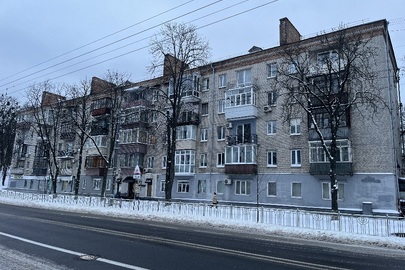 Іпотека. Трикімнатна квартира №32, загальною площею 56.2 кв.м., житловою –37.9 кв.м., за адресою: м.Київ, вулиця Лаврська, будинок 8