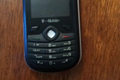 Мобільний телефон марки ALKATEL" модель ОТ-606А чорного кольору Imei №013379000440860, б/в