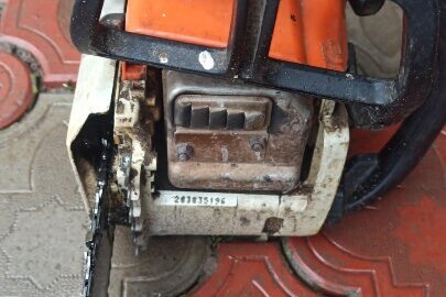 Конфіскація майна за рішенням суду: бензопила торговельної марки STIHL MS 180 робочий стан не перевірявся, б/в