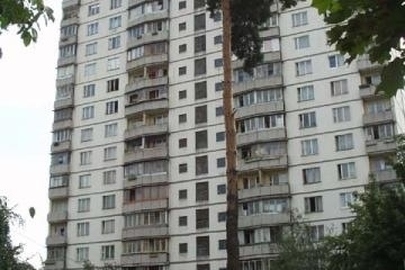 Двокімнатна квартира загальною площею 47,5  кв.м., житловою площею 26,1 кв.м., що розташована за адресою: м. Київ, вул. Санаторна, 27, кв. 112