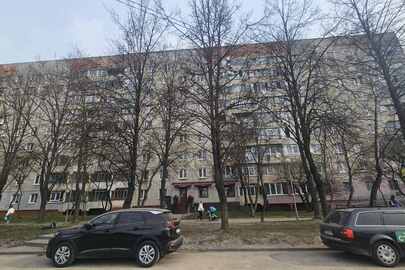 4/5 частка трикімнатної квартири загальною площею 66,9 м.кв. за адресою: Львівська обл., м. Львів, вул. Шевченка, будинок 358Б, квартира 52