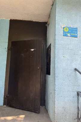 1/4 частина трикімнатної квартири №183, житловою площею 40,7 кв. м., загальною площею 65,1 кв. м., розташована за адресою: м. Харків, вул. Академіка Павлова, 140