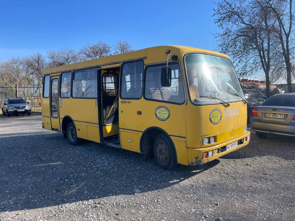 Автобус марки БОГДАН моделі А-091, 2003 року випуску, жовтого кольору, VIN (номер шасі): Y7BA091003B000536, реєстраційний номер АЕ1893РС
