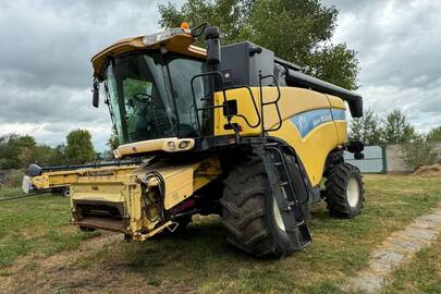 Комбайн зернозбиральний NEW HOLLAND CX860, реєстраційний номер 45972АЕ, заводський № 311508039,  двигун №067691, 2007 р.в., та жатка марки NEW HOLLAND серійний номер 249862104, 2008 р.в.