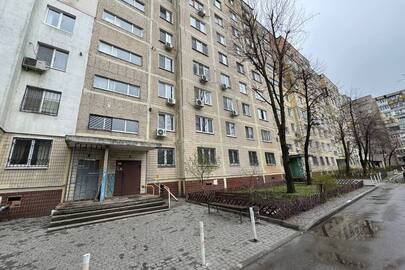 Двокімнатна квартира, загальною площею 55,6 кв.м, житловою 29,7 кв.м, розташована за адресою: Дніпропетровська обл., м. Дніпро, проспект Героїв, буд.23, кв.13 (реєстраційний номер об’єкта нерухомого майна 2885220712020)