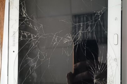 Конфіскація майна за рішенням суду: планшет марки "Samsung", модель "SM-Т531" б/в