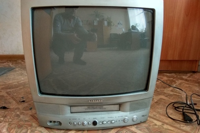 Телевізор мари SAMSUNG, моделі: TX-20C3 з вбудованим VHS програвачем