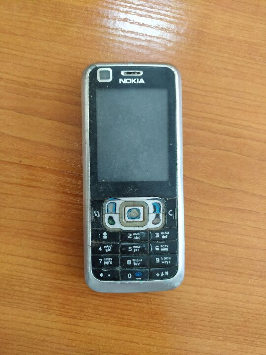Мобільний телефон Nokia 6120 Classic