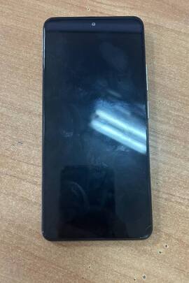 Конфісковане майно за рішенням суду: мобільний телефон марки «POCO F35G» білого кольору (ІМЕІ: 869172055445040/00, ІМЕІ2: 869172055445057/00), з розбитим склом на екрані, б/в