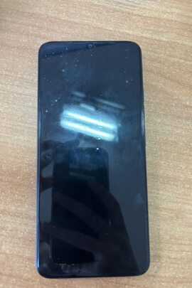 Конфісковане майно за рішенням суду: мобільний телефон TECNO SPARK Go 2023, модель TECNO BF7n, IMEI 1: 356192125100607, IME 2: 356192125100615, з сім карткою, синього кольору, б/в