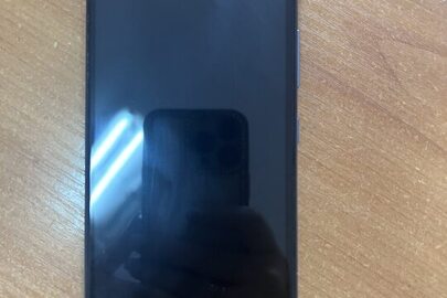 Конфісковане майно за рішенням суду: мобільний телефон  «Samsung» з сім картами, синього кольору, б/в
