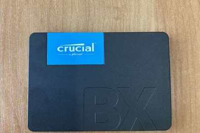 Конфісковане майно за рішенням суду: жорсткий диск SSD crucial, s/n: 2023E401F185, б/в