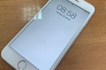 Мобільний телефон марки "Iphone 6" 1 шт., б/в, із сім картою +380633994717