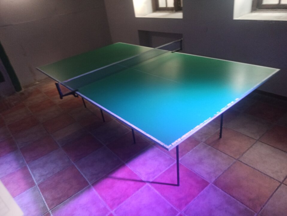 Тенісний стіл зелений, з сіткою, б/в 