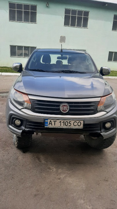 Автомобіль марки FIAT, модель: FULLBACK,  2016 року випуску, номер шасі ZFAKVJJ10H9014484, Реєстраційний номер:АТ1105СО, сірого кольору