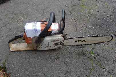 Бензопила STIHL MS-260, помаранчевого кольору, бувша у використанні