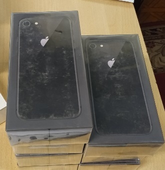 Мобільні телефони торгівельної марки «Apple» моделі «Iphone 8» 64 GB, упаковані в упаковку виробника, у кількості 7 шт.