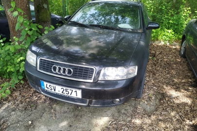 Легковий автомобіль марки "AUDI", моделі "A4 Avant", 2002 р.в., кузов № WAUZZZ8E13A010534, рнз Чехії 4SV2571, чорного кольору