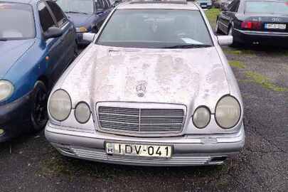 Легковий автомобіль марки "MERCEDES", моделі "E200", 1997 р.в., кузов № WDB2100351A391530, рнз Угорщини IDV041, сірого кольору
