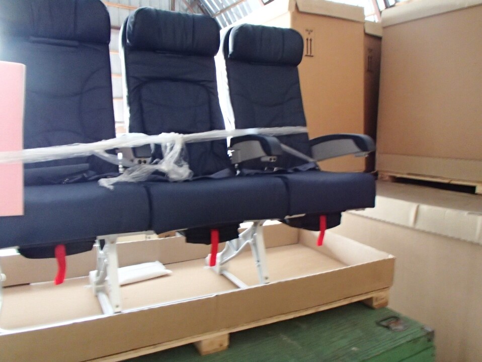 Блок крісел для літака (sit 3) в кількості 100 (сто) комплектів, стан - нові в упаковці