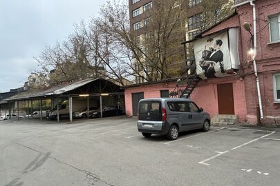 ІПОТЕКА. Будівля складу ВКБ (літера «И») загальною площею 75,3 кв.м., що знаходиться за адресою: м. Київ, вулиця Бульварно-Кудрявська (Шевченківський район), будинок 33