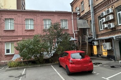 ІПОТЕКА. Група нежилих приміщень (літери «Б») загальною площею 128,3 кв.м., що знаходяться за адресою: м. Київ, вулиця Бульварно-Кудрявська (Шевченківський район), будинок 35, приміщення 1,3