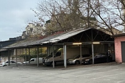 ІПОТЕКА. Будівля складу сировини (літера «Е») загальною площею 214,8 кв.м., що знаходиться за адресою: м. Київ, вулиця Бульварно-Кудрявська (Шевченківський район), будинок 33