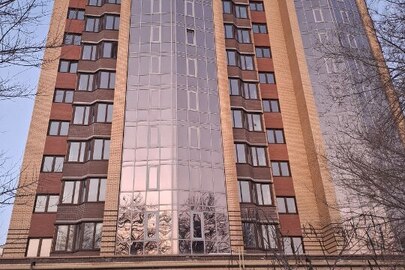 Трикімнатна квартира, загальною площею 99,2 кв.м., за адресою: м. Запоріжжя, вул. Тбіліська, буд. 9В, секц. 2, квартира 107