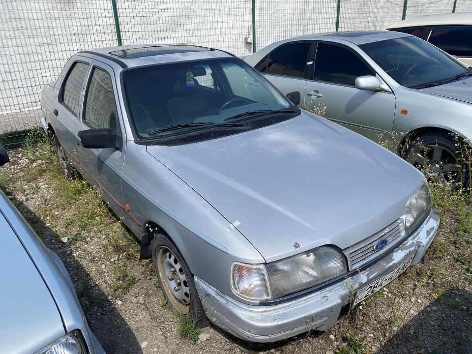 Легковий автомобіль марки FORD,модель SIERRA 1.8,1987 року випуску,номер кузова WF0FXXGBBFHM45654,номерний знак 28441АВ