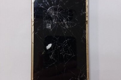 Мобільний телефон " Huawei" золотистого кольору, у кількості 1 шт.,бувший у користуванні