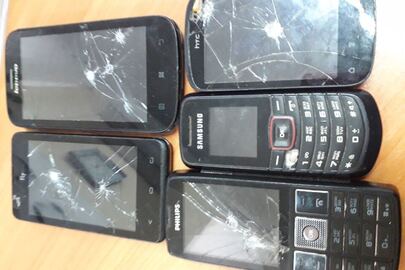 Мобільні телефони "HTC" ІМЕІ відсутній; "Lenovo" А760 ІМЕІ відсутній; "Philips" ІМЕІ відсутній; "Fly" ІМЕІ відсутній; "Samsung" ІМЕІ відсутній