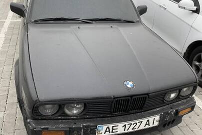 Автомобіль марки BMW, модель 320I  1989 р. в., ДНЗ: АЕ1727АІ, номер шасі (кузова, рами) VIN-WBAAA310109489468