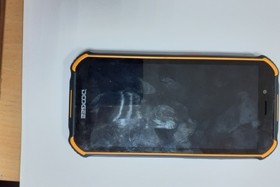 Мобільний телефон марки "Doogee" б/в