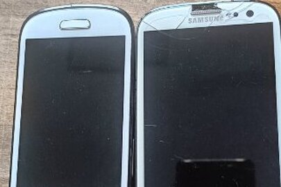 Мобільні телефони "Samsung", 2шт. б/в