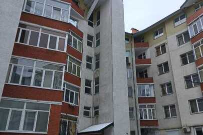 1/2 частка двокімнатної квартири загальною площею 66,0 м.кв., за адресою: м. Львів, вул. С.Петлюри, буд.34г кв. 2