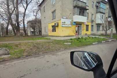 Магазин непродовольчих товарів (вбудоване приміщення №27), загальною площею 41,9 кв.м., реєстраційний номер 13471270, що розташований за адресою: Дніпропетровська обл., м. Кам‘янське, проспект Конституції, будинок №6, приміщення №27