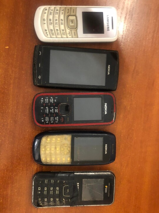 Мобільні телефони: марки «Samsung», imei відсутній, б/в, марки «Nokia» imei відсутній, б/в, марки «Nokia» imei відсутній, б/в, марки «Nokia» imei відсутній, б/в, марки «Samsung», imei відсутній, б/в