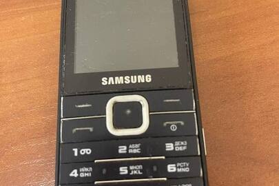 Мобільний телефон марки "Samsung"