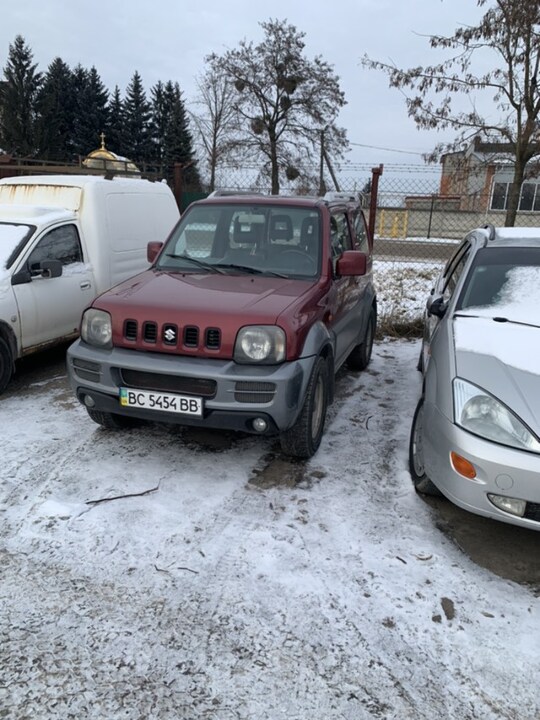 Транспортний засіб SUZUKI JIMNY, легковий, 2007 року випуску, VIN:JSAFJB43V00323503, двигун 1328куб.см., бензин, червоного кольору ДНЗ: ВС5454ВВ